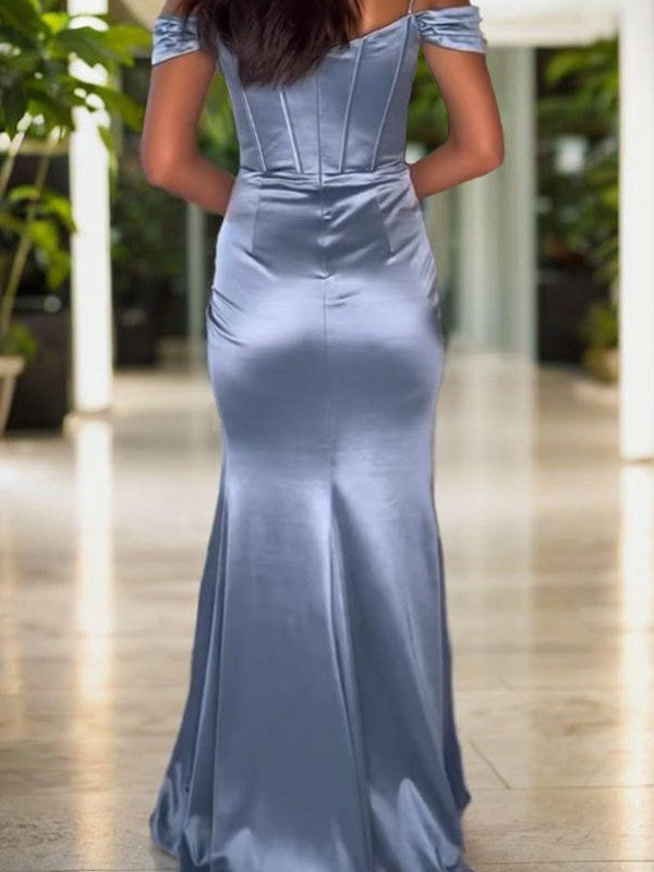 Eng anliegendes, schulterfreies Satin-Kordel mit dünnen Schulterträgern und bodenlangem Abendkleid