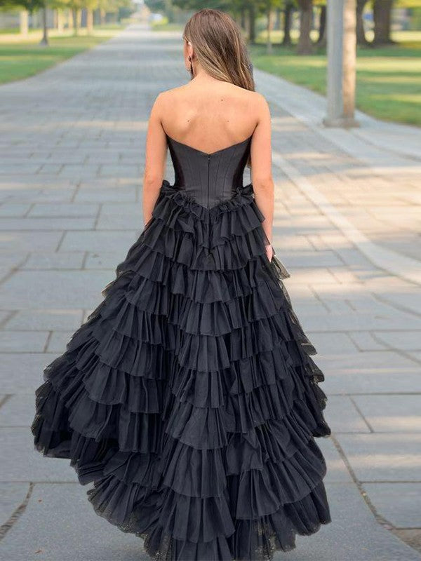 A-förmiges, herzförmiges, mehrlagiges und bodenlanges, transparentes Abendkleid