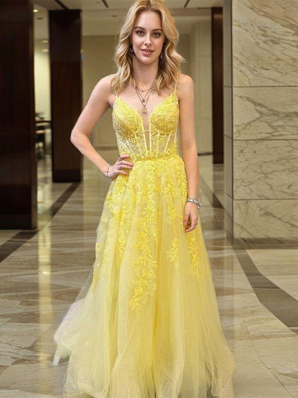 Robe de bal en dentelle appliquée en forme de A avec col en V et corset moulant transparent jusqu'au sol