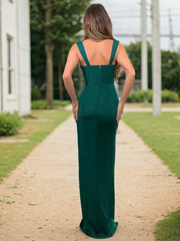 Abendkleid aus gewebtem Satin mit engen Trägern und bodenlanger Länge