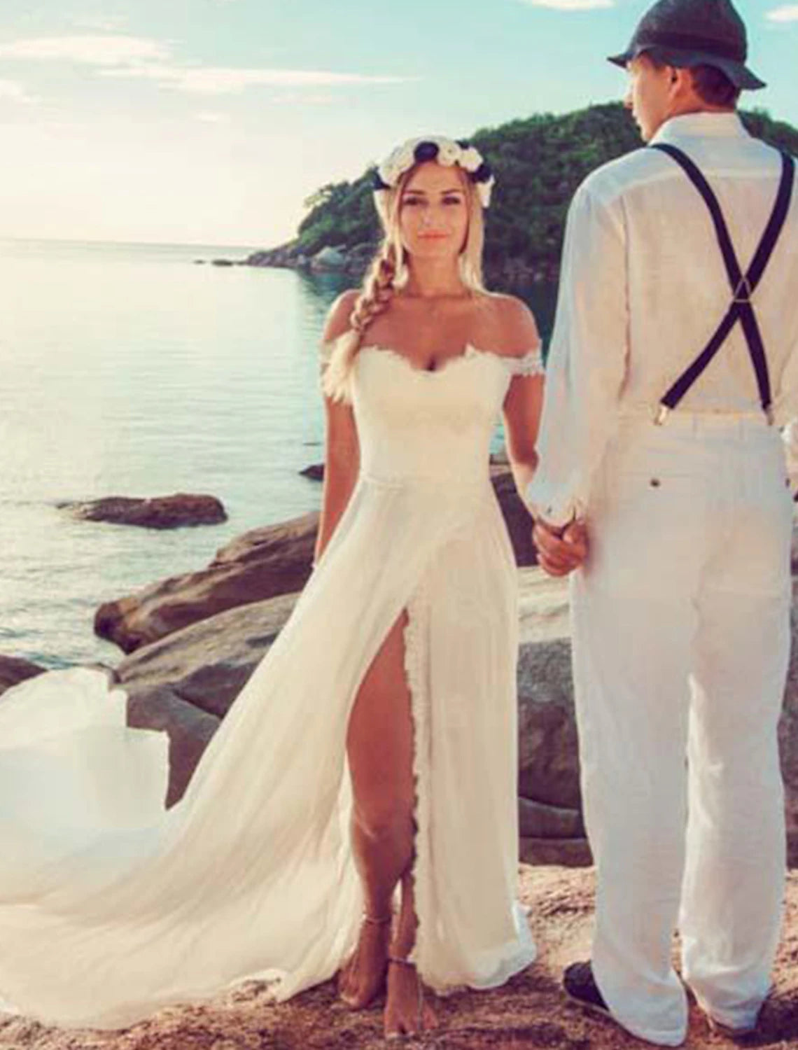 Robe de mariée bohème sexy en mousseline de soie, coupe trapèze, épaules dénudées, manches courtes, traîne courte, avec fente sur le devant, couleur unie