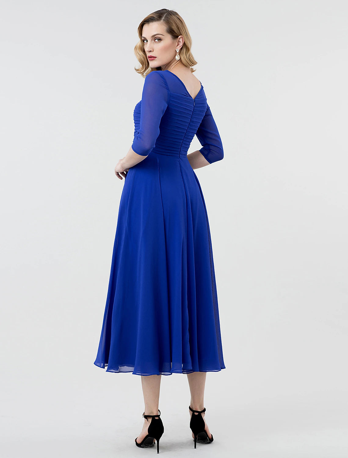 A-Linie, elegantes formelles Abendkleid für Hochzeiten und Partys, U-Boot-Ausschnitt, 3/4-Ärmel, knielang, Georgette mit gerüschter Kristallbrosche