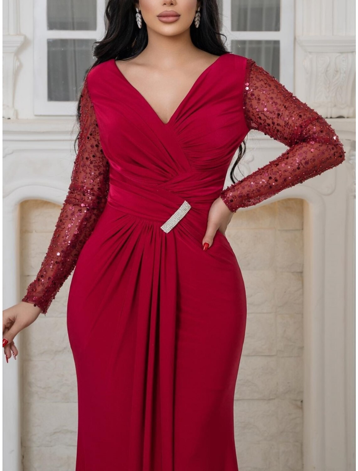 Meerjungfrau/Trompete Abendkleid Elegantes Kleid Formelles Sweep/Pinsel Schleppe Langarm V-Ausschnitt Satin mit Falten Geraffte Pailletten
