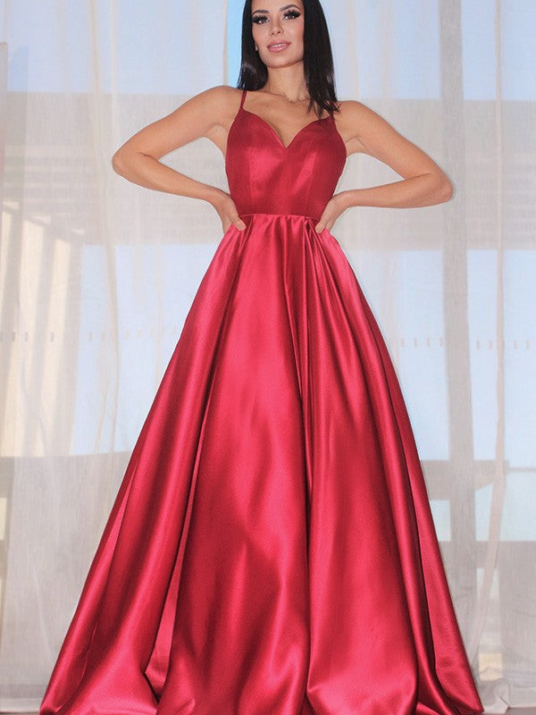 Robe trapèze/princesse sans manches, volants, col en V, satin, longueur au sol