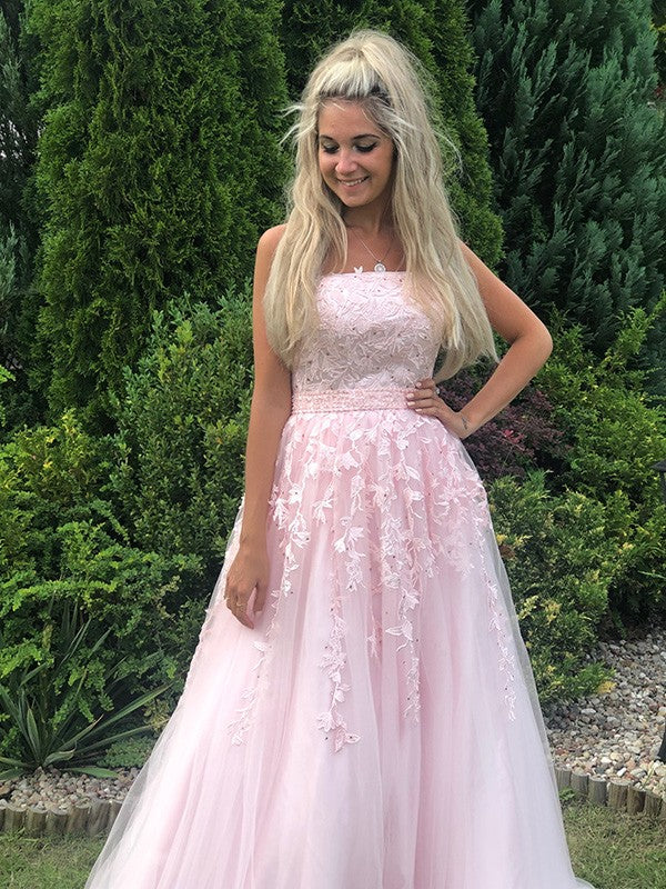 Robe trapèze/princesse sans bretelles, longueur au sol, en tulle appliqué