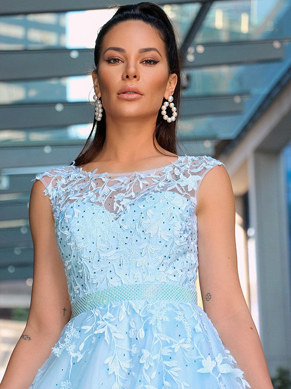 A-Line/Princess Scoop Sleeveless Tulle Applique Court Train Dresses