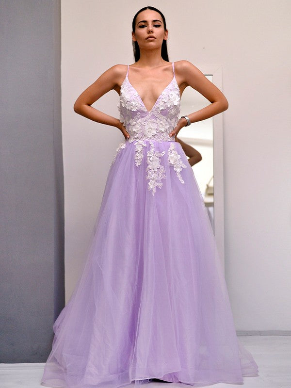 Robe trapèze/princesse en tulle, col en V, sans manches, avec traîne courte