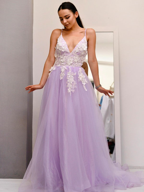 Robe trapèze/princesse en tulle, col en V, sans manches, avec traîne courte