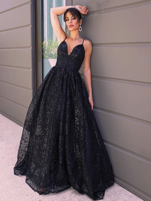 Robe trapèze/princesse en dentelle, col en V, sans manches, à sequins, traîne courte