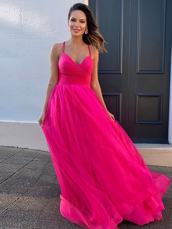 Robe trapèze/princesse en tulle, col en V, froncée, sans manches, traîne courte