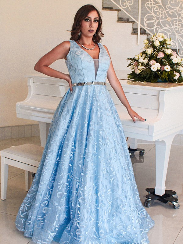 A-Line/Princess Lace Applique V-neck Sleeveless Floor-Length Dresses