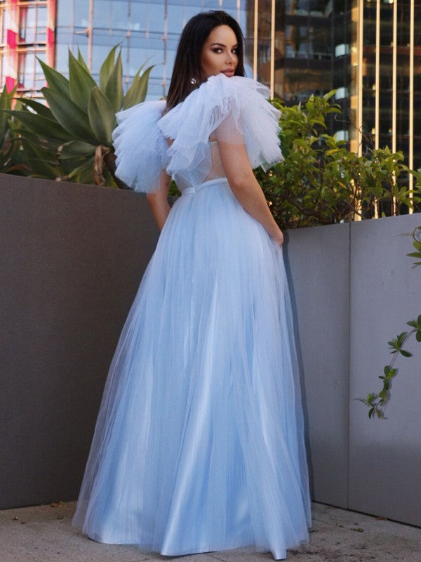 Robe trapèze/princesse en tulle à volants, manches courtes carrées, longueur au sol