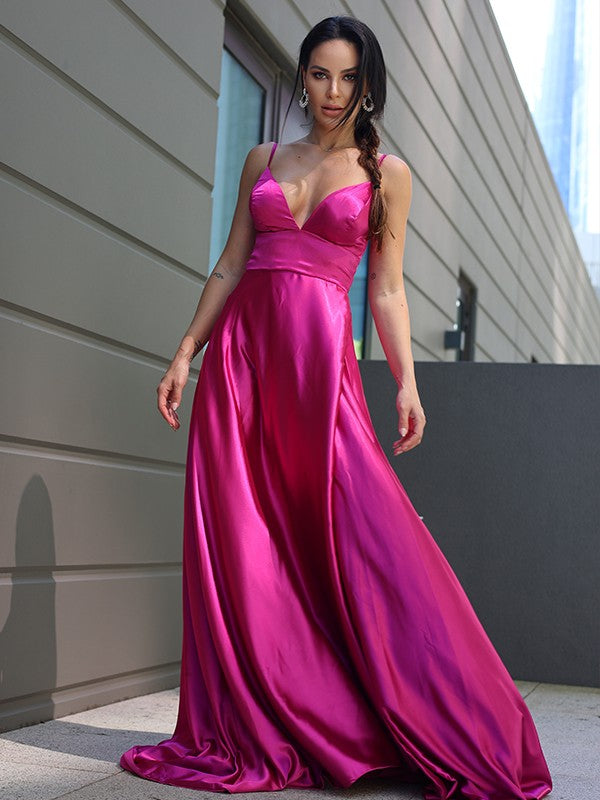 Robe trapèze/princesse en satin soyeux à volants, col en V, sans manches, traîne courte