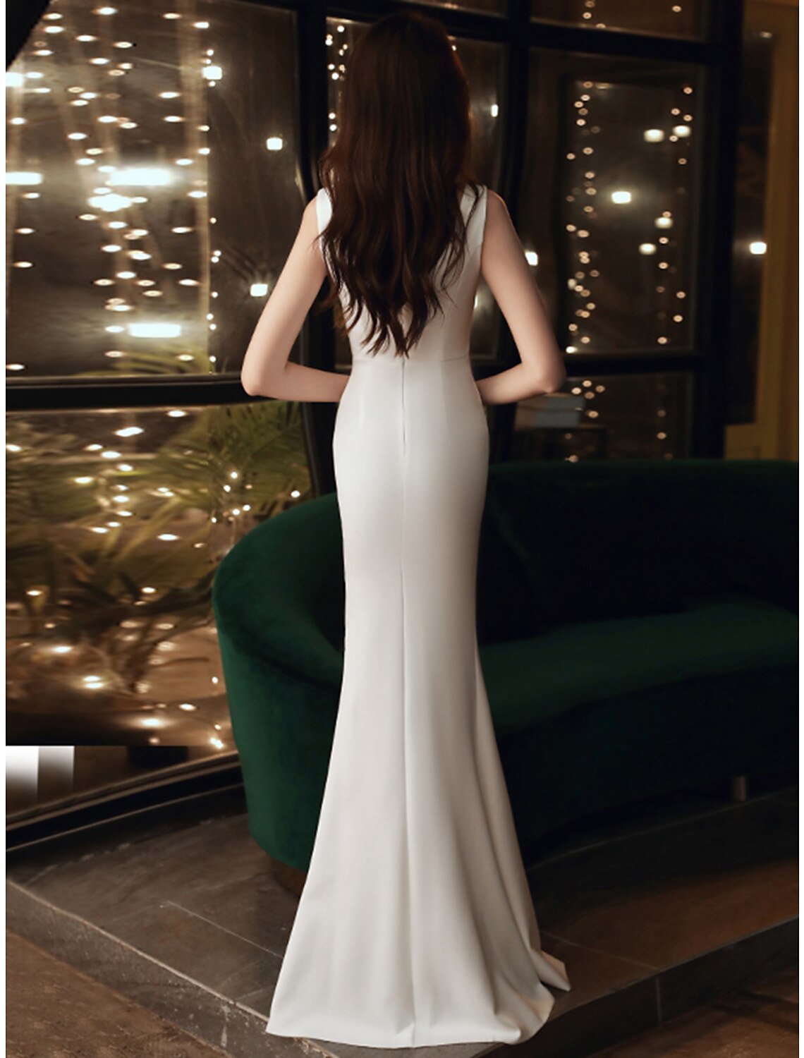 Meerjungfrau/Trompete Abendkleid Elegantes Kleid Hochzeitsgast Formeller Abend Bodenlang Ärmellos V-Ausschnitt Stretchstoff mit Rüschen Schlitz
