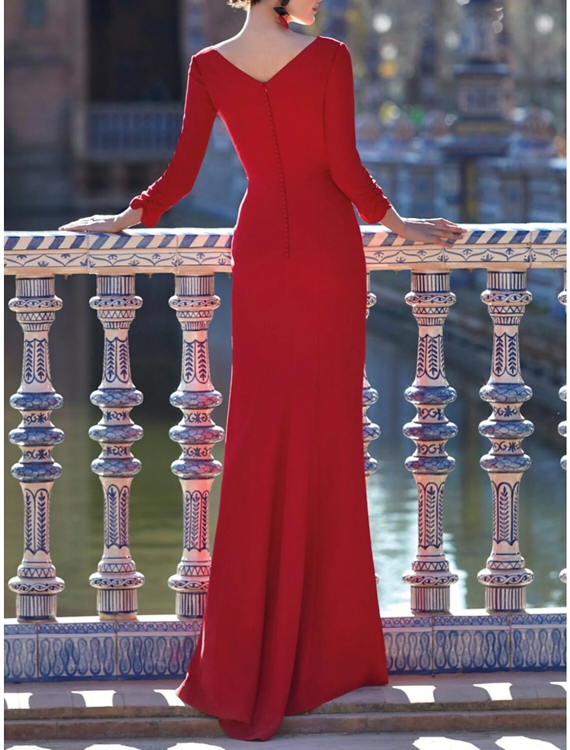 Etuikleid/Säulen-Abendkleid, elegantes Kleid, formell, bodenlang, weihnachtlich, rot, grün, 3/4-Ärmel, V-Ausschnitt, Stretch-Chiffon mit Falten, gerüschtem Schlitz