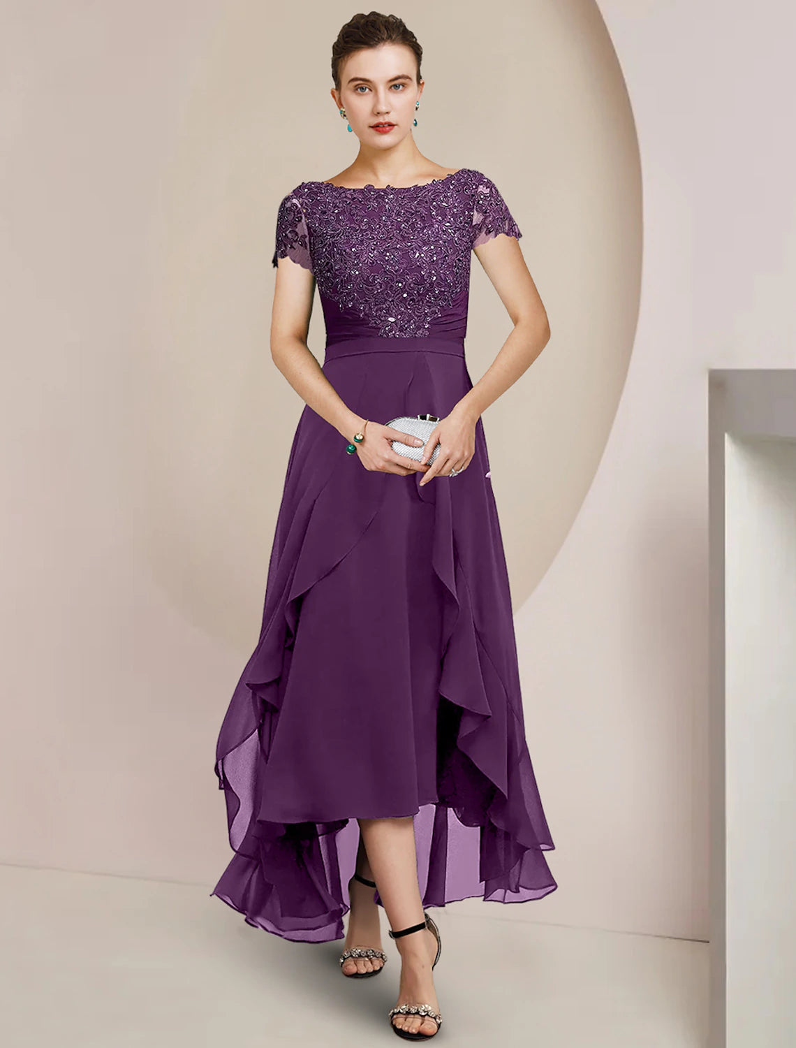 A-Linien-Kleid für die Mutter der Braut, formelle Hochzeitsgastparty, eleganter U-Ausschnitt, asymmetrische Teelänge, Chiffonspitze, kurze Ärmel mit Perlen-Pailletten-Applikationen