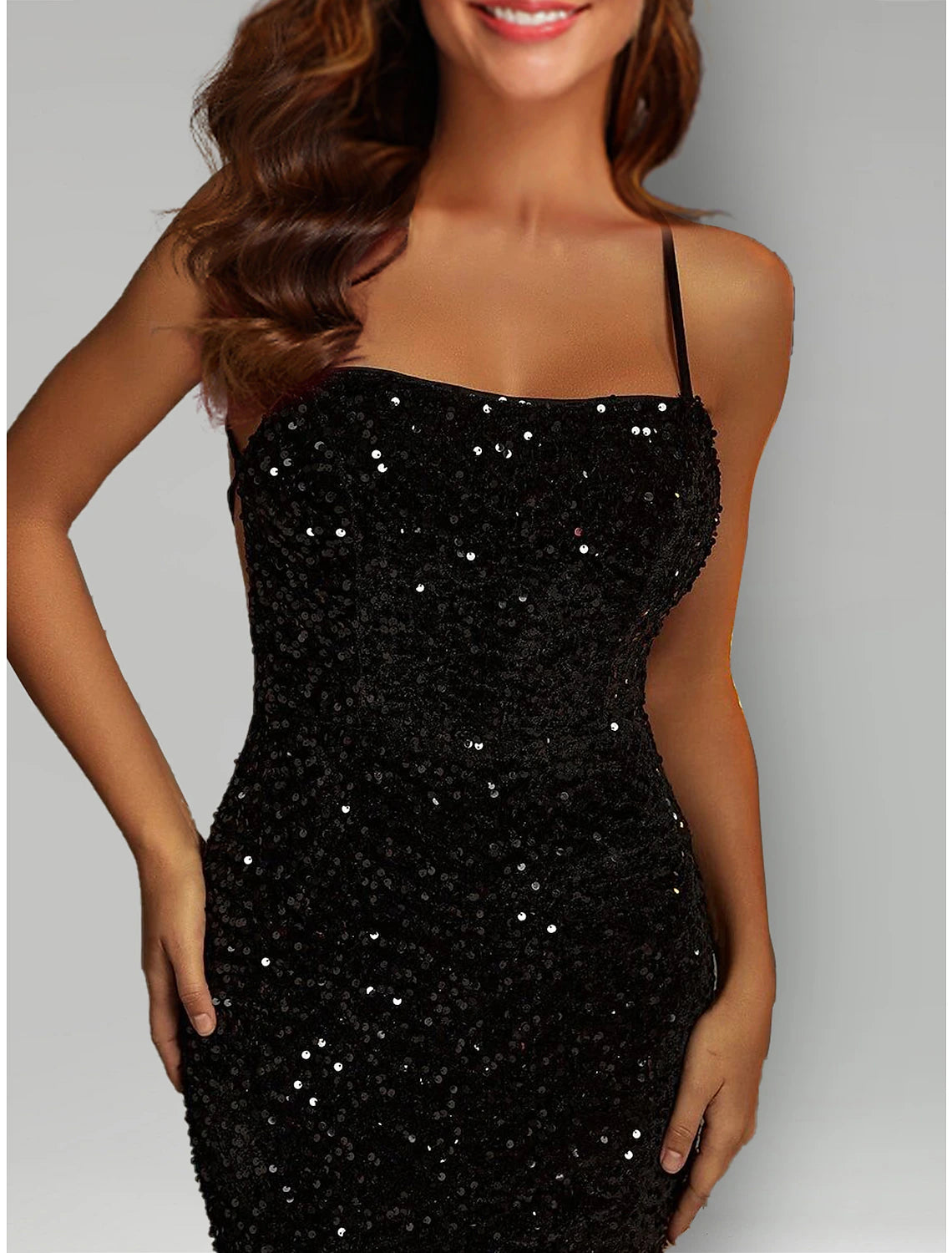 Robe de soirée sirène/trompette scintillante et brillante, tenue de soirée noire, traîne à balayage/pinceau, sans manches, col licou, pailletée avec paillettes