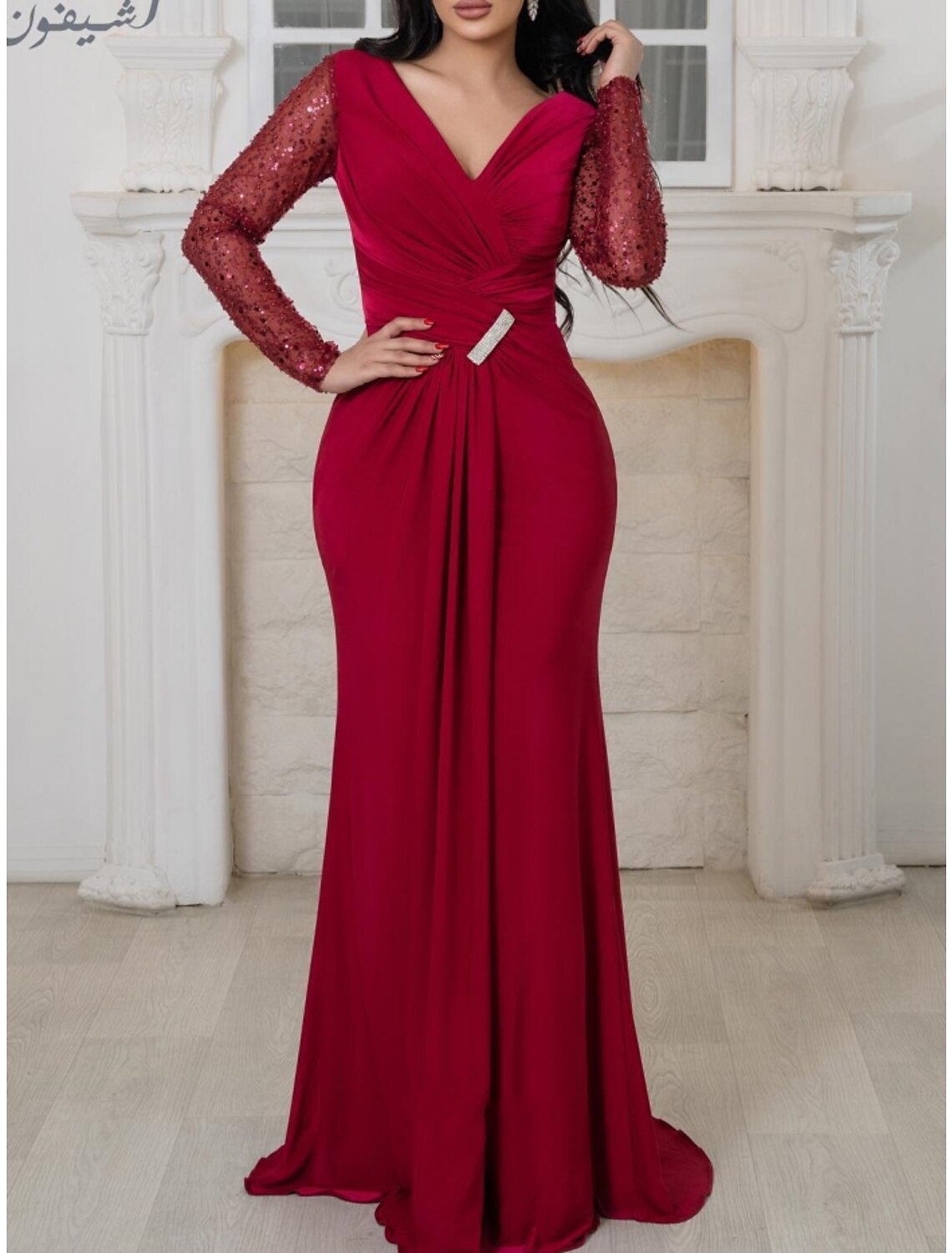 Meerjungfrau/Trompete Abendkleid Elegantes Kleid Formelles Sweep/Pinsel Schleppe Langarm V-Ausschnitt Satin mit Falten Geraffte Pailletten