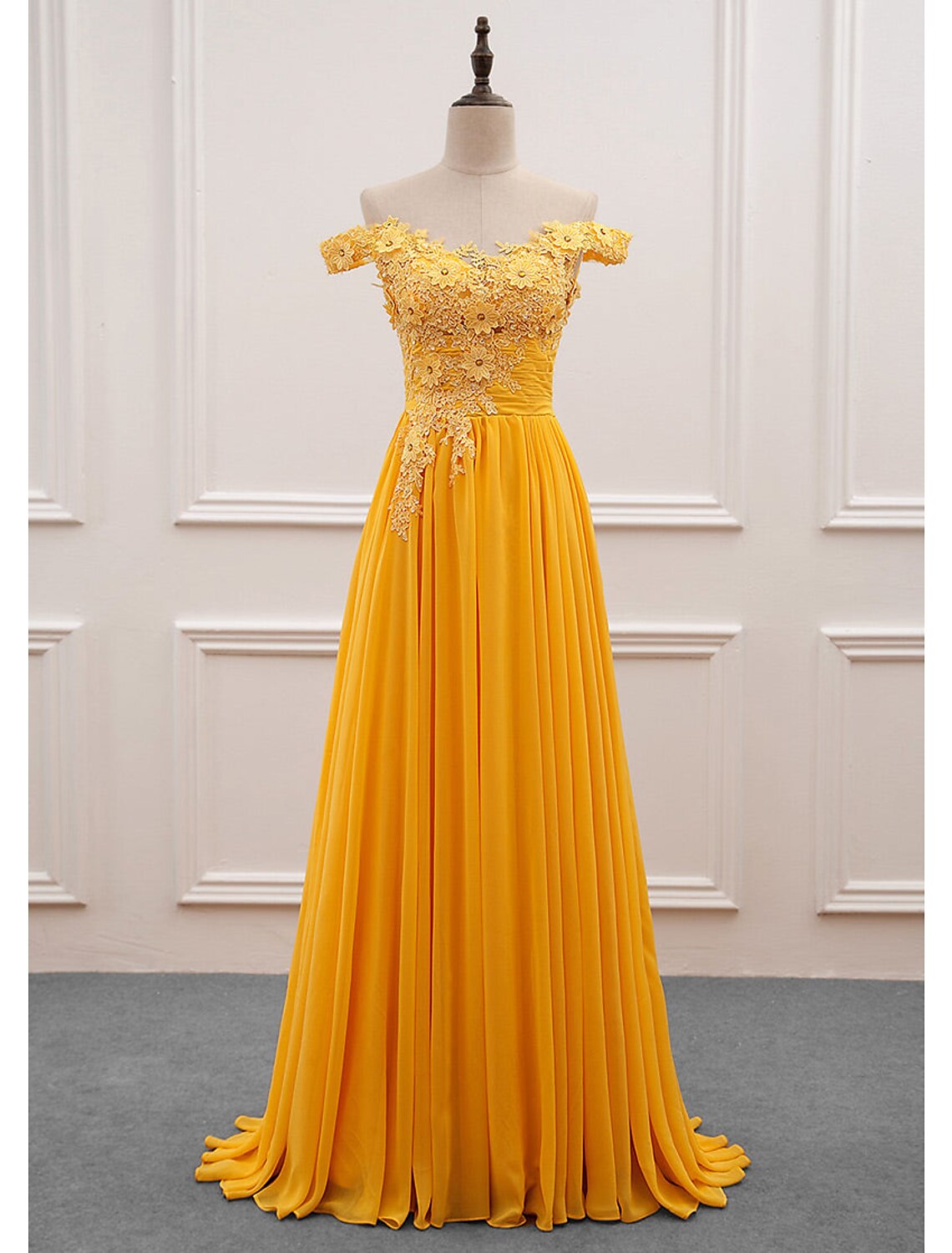 A-Line Wedding Guest Dresses Elegant Dress Prom Wedding Party Sweep / Brush Train Sleeveless Off Shoulder Chiffon with Appliques