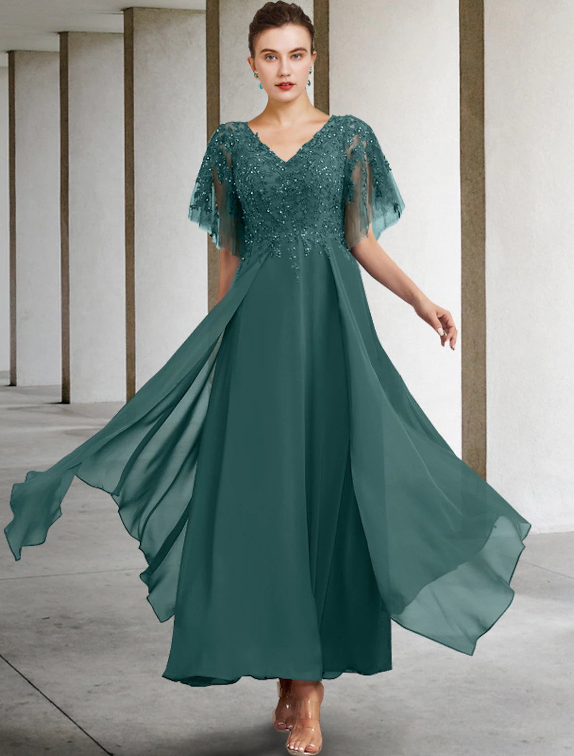 A-Linie Plus Size Curve Kleid für die Brautmutter, eleganter Rundhalsausschnitt, knöchellang, Chiffon, Spitze, kurze Ärmel mit Perlen- und Paillettenapplikationen