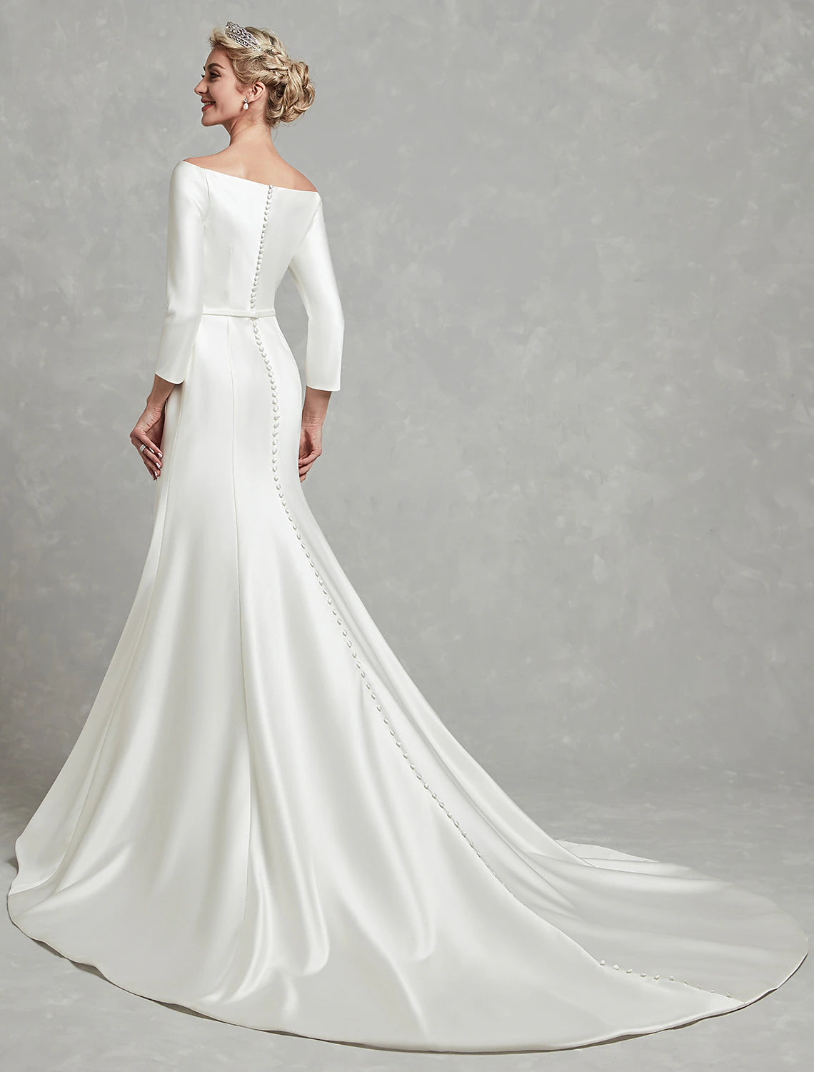 Einfache Brautkleider Meerjungfrau/Trompete Schulterfrei 3/4 Ärmel Kapelle Zug Satin Brautkleider Mit Falten Sommer Hochzeit Party