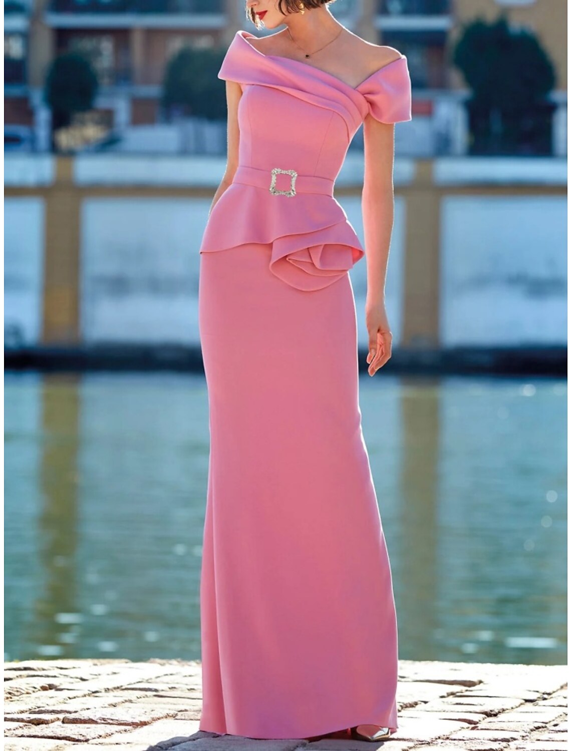Etuikleid/Säulenkleid, elegantes Abendkleid, formelles Kleid, bodenlang, kurze Ärmel, schulterfrei, Stretch-Stoff mit Falten, gerüschte Rüschen