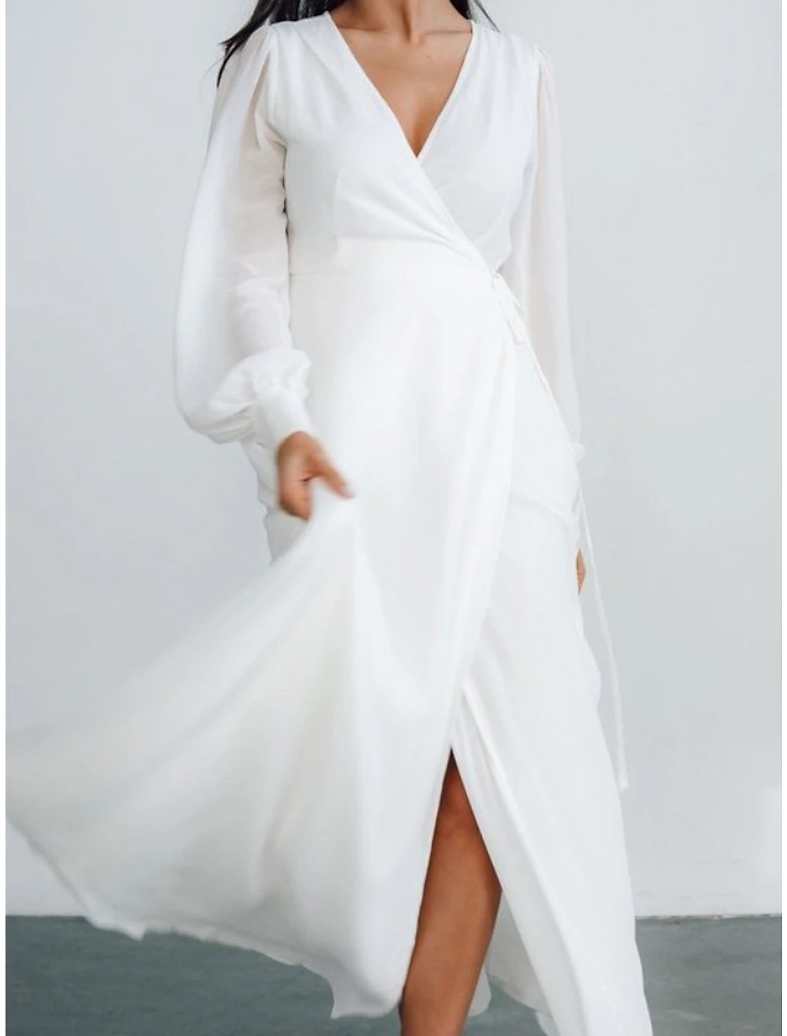 Kleine weiße Kleider Brautkleider A-Linie V-Ausschnitt Langarm Knöchellang Chiffon Brautkleider mit Falten Schlitz vorne