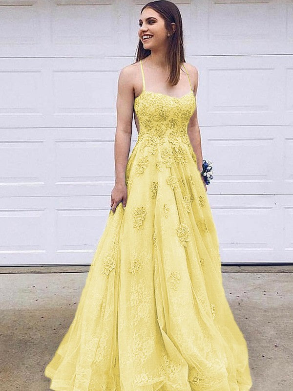 Robe trapèze/princesse en tulle avec appliques, bretelles spaghetti, sans manches, traîne courte