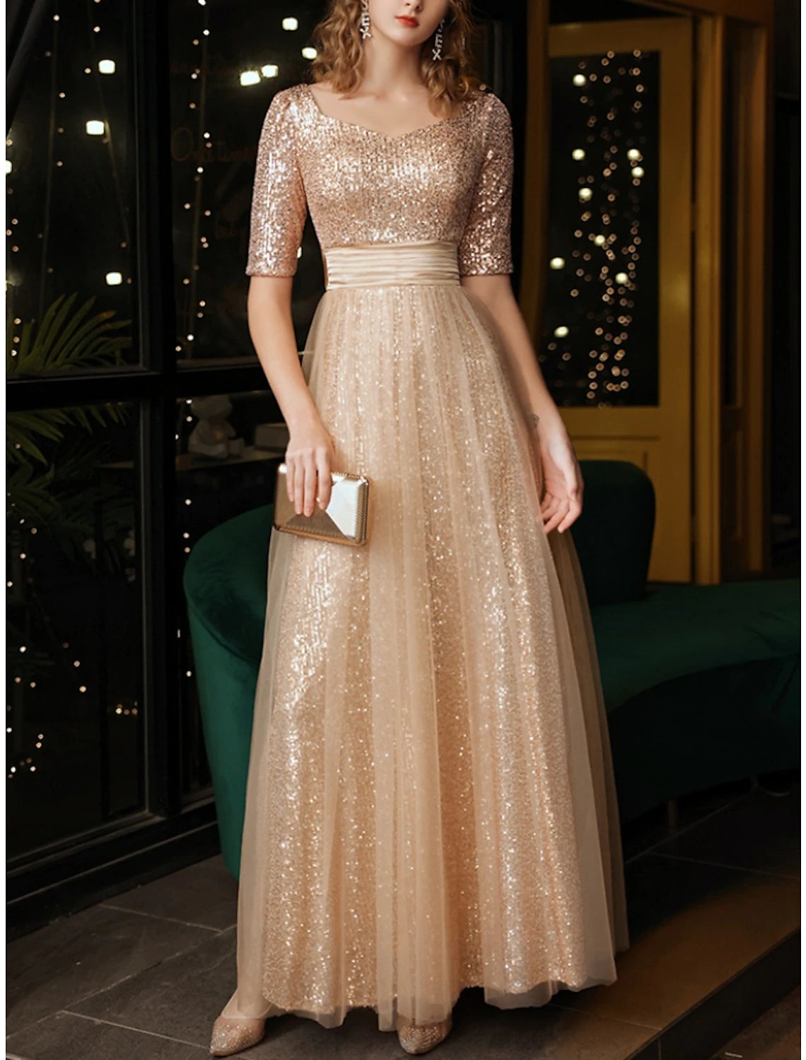 Robe de bal trapèze élégante, longueur cheville, manches courtes, col carré, paillettes et plis pailletés, froncée