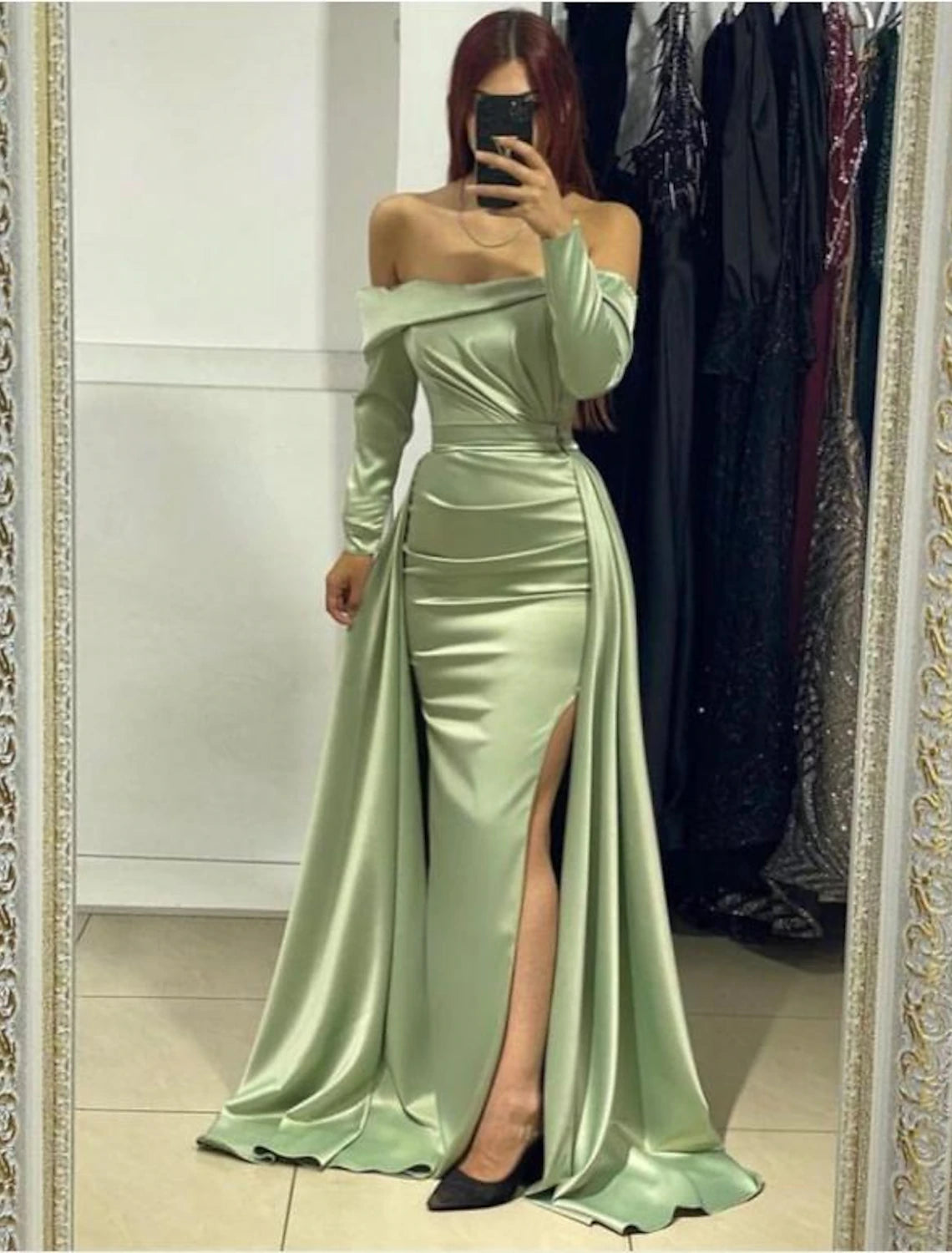 Robes d'invité de mariage sirène / trompette Robe élégante Robe formelle d'invité de mariage Balayage / pinceau Traîne Sans manches Col à revers cranté Mercredi Famille Addams Coton Dos nu avec jupe fendue Châle