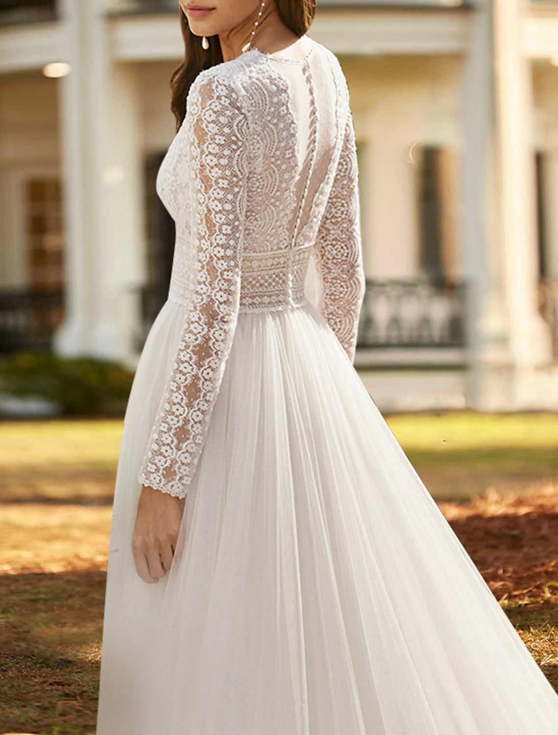 Robes de mariée bohème de plage, coupe trapèze, col en V, manches longues, traîne courte, en dentelle, avec fente sur le devant