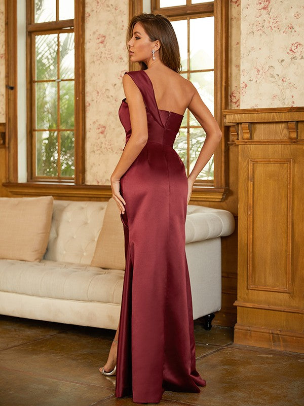 Etui-Linie/Säule Gewebter Satin Rüschen One-Shoulder-Träger Ärmellos Bodenlang Kleider