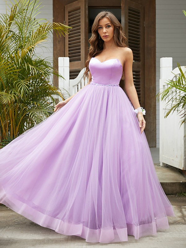 Robe trapèze/princesse en tulle à volants, décolleté en cœur, sans manches, longueur au sol