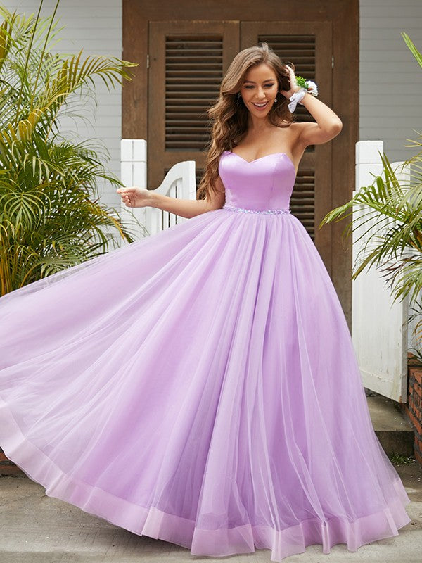 Robe trapèze/princesse en tulle à volants, décolleté en cœur, sans manches, longueur au sol