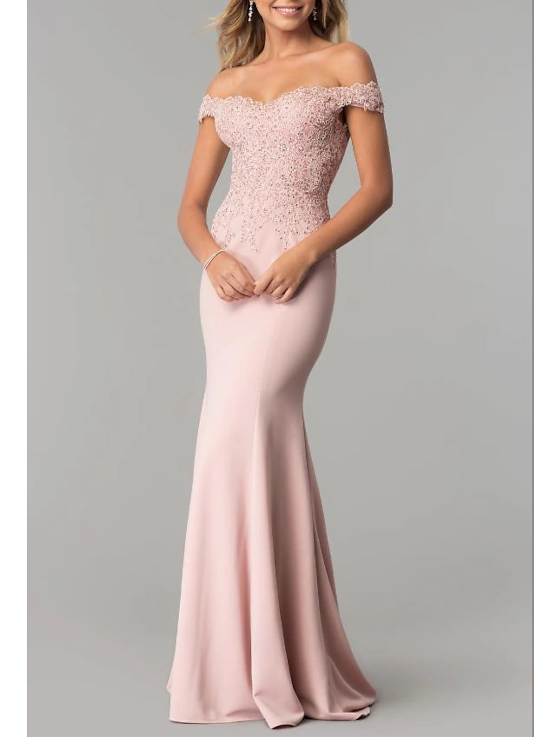 Trompeten-/Meerjungfrauenkleider, elegantes Kleid, Hochzeitsgast-Abschlussballkleid, Pinselschleppe, kurze Ärmel, schulterfrei, Stretch-Satin mit Applikationen