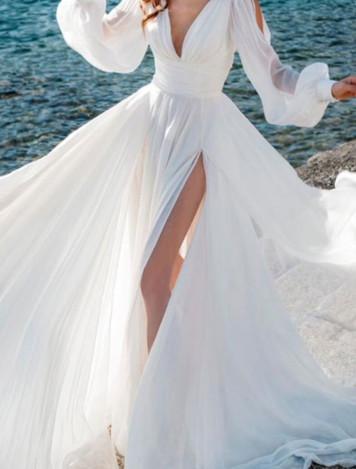 Robes de mariée de plage, coupe trapèze, col en V, manches longues, traîne courte, en mousseline, avec fente sur le devant