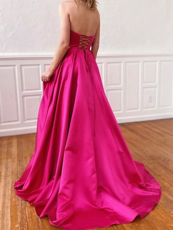 Süßes, lila-rotes, ärmelloses, bodenlanges Ballkleid in A-Linie aus Satin mit Rüschensaum