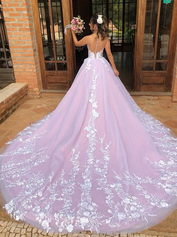 Robe de mariée en dentelle avec appliques, col en V, sans manches, traîne chapelle