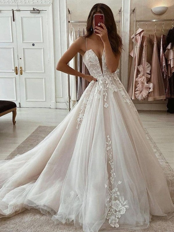 A-Line/Princess Lace Applique V-neck Sleeveless Sweep/Brush Train Wedding Dresses