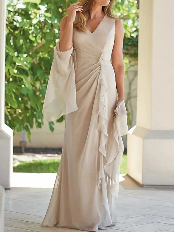 Robe de mère de la mariée en mousseline plissée, coupe ajustée/colonne, col en V, sans manches et longueur au sol