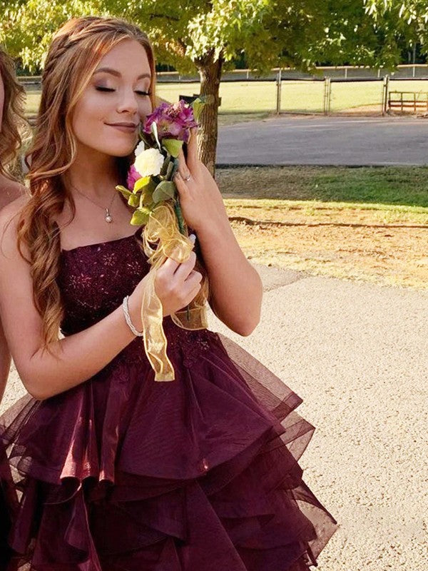 Robe trapèze/princesse en tulle à volants, sans bretelles, sans manches, courte/mini