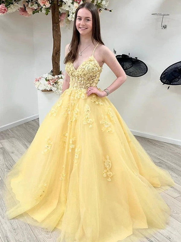 Robe de bal en tulle avec appliques, col en V, sans manches, traîne courte