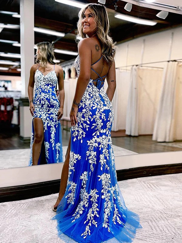 Robe fourreau/colonne en tulle avec appliques, col en V, sans manches, traîne courte
