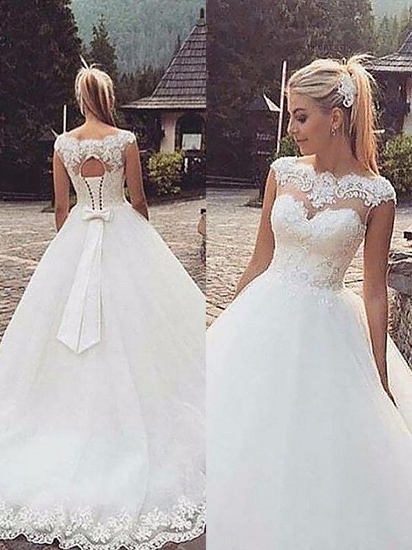 Robe de mariée de forme sirène sans manches, en tulle et dentelle, avec traîne