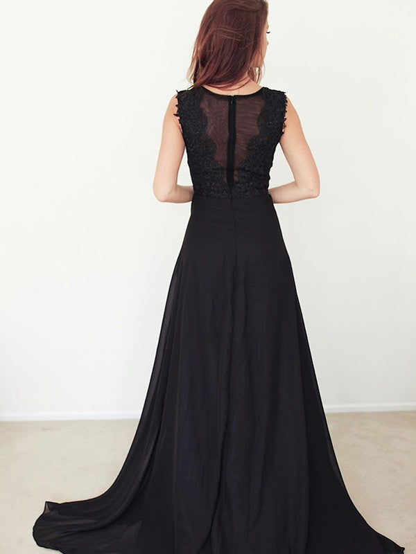 Robe trapèze/princesse en mousseline de soie, décolleté plongeant, traîne courte, appliques, sans manches