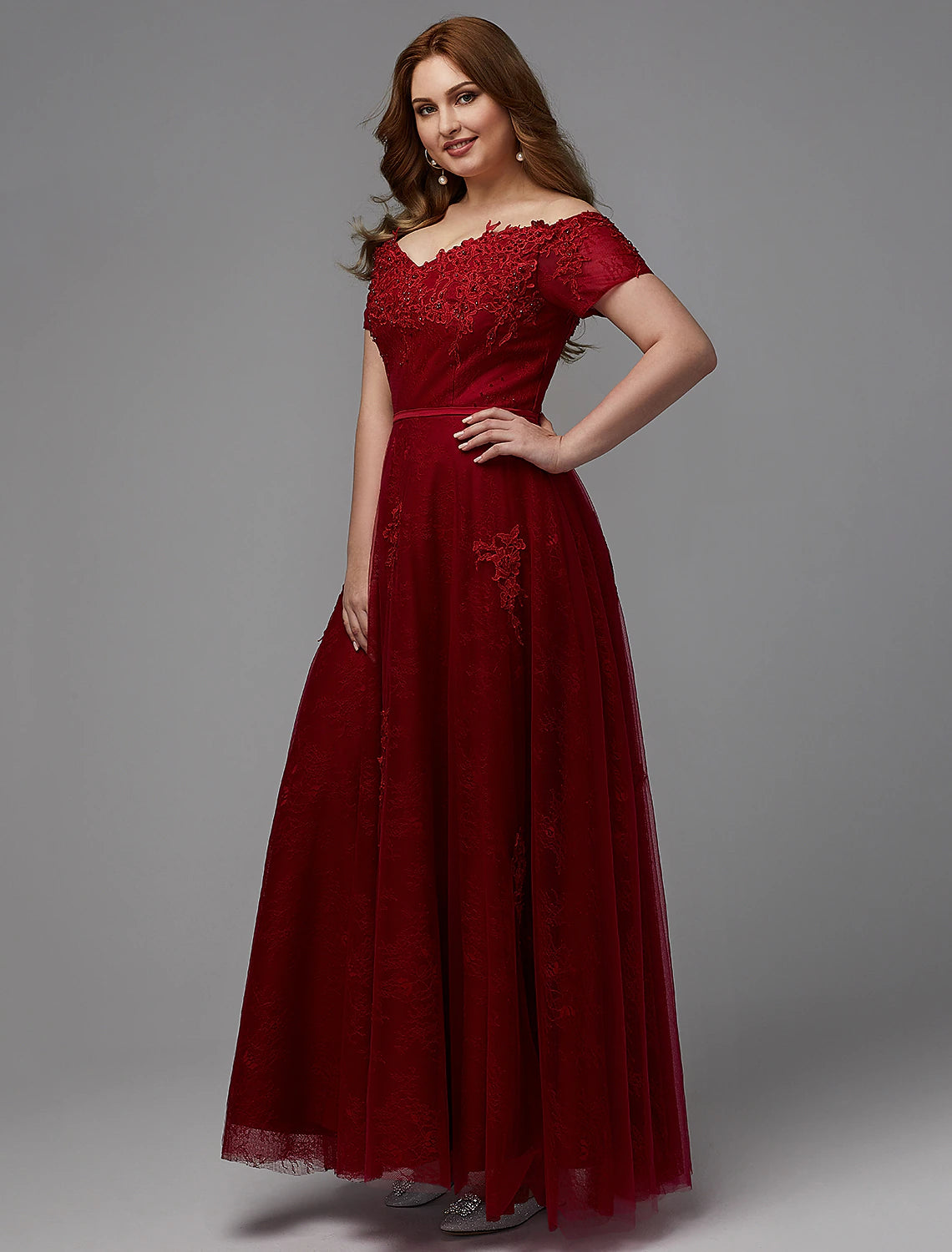 Robe trapèze grande taille pour invité de mariage, bal de promo, longueur au sol, manches courtes, épaules dénudées, dentelle, lacets avec appliques de perles