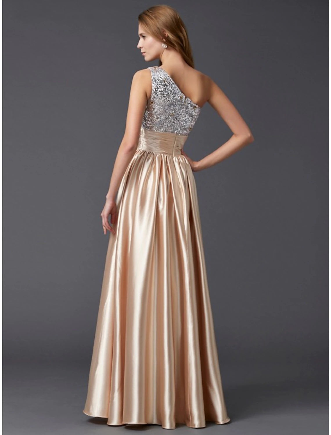Robe de bal trapèze scintillante et brillante, tenue de soirée, de mariage, longueur au sol, sans manches, asymétrique, en charmeuse avec plis et paillettes