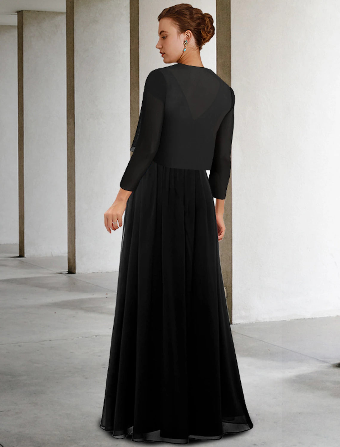Zweiteiliges A-Linien-Kleid für die Brautmutter in Übergröße, elegant, V-Ausschnitt, bodenlang, Chiffon, Spitze, ärmellos, Wickelkleid inklusive Schärpe/Band, Falten, Applikationen