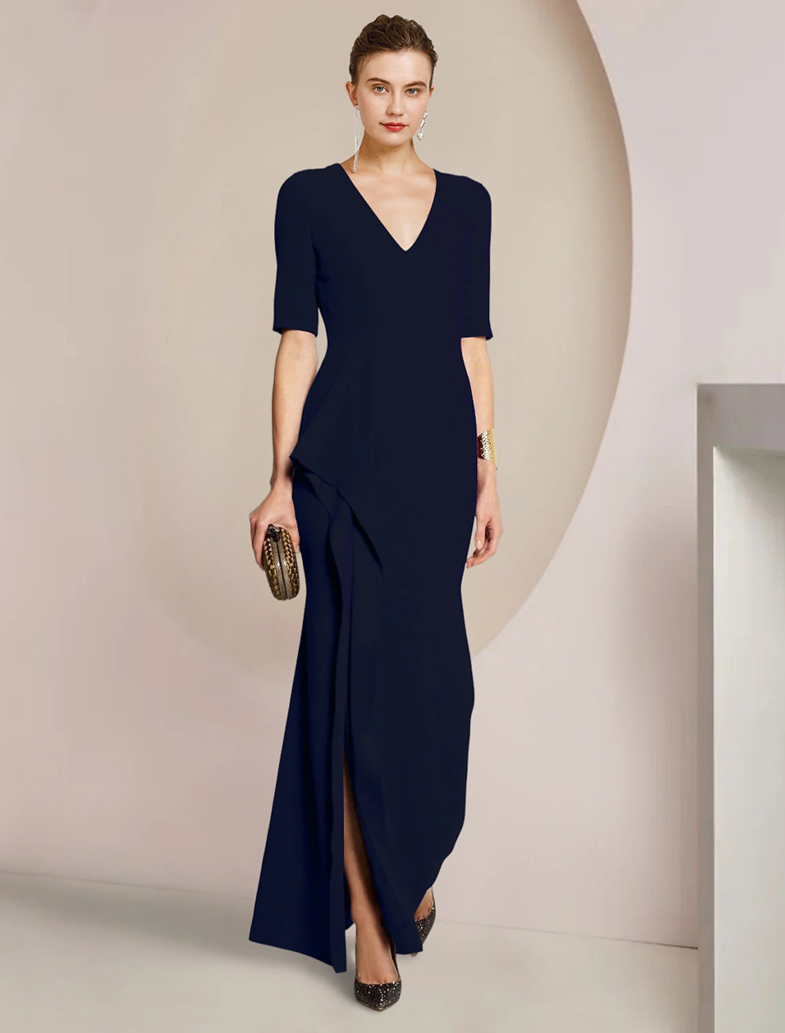 Etuikleid/Säulenkleid für die Mutter der Braut, formeller Hochzeitsgast, elegant, V-Ausschnitt, bodenlang, Satin, halbe Ärmel, mit geschlitzter Vorderseite, Rüschen
