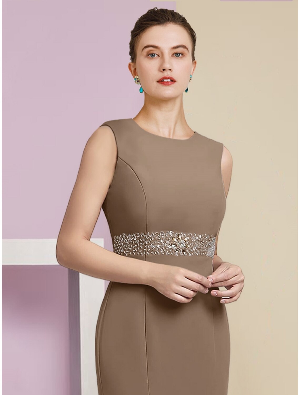 Meerjungfrau/Trompete Mutter der Braut Kleid Hochzeitsgast Elegante Scoop Neck Tee Länge Chiffon Langarm mit Kristallen Rüschen